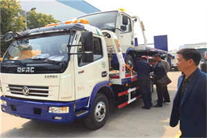 加格达奇汽车道路救援拖车价格